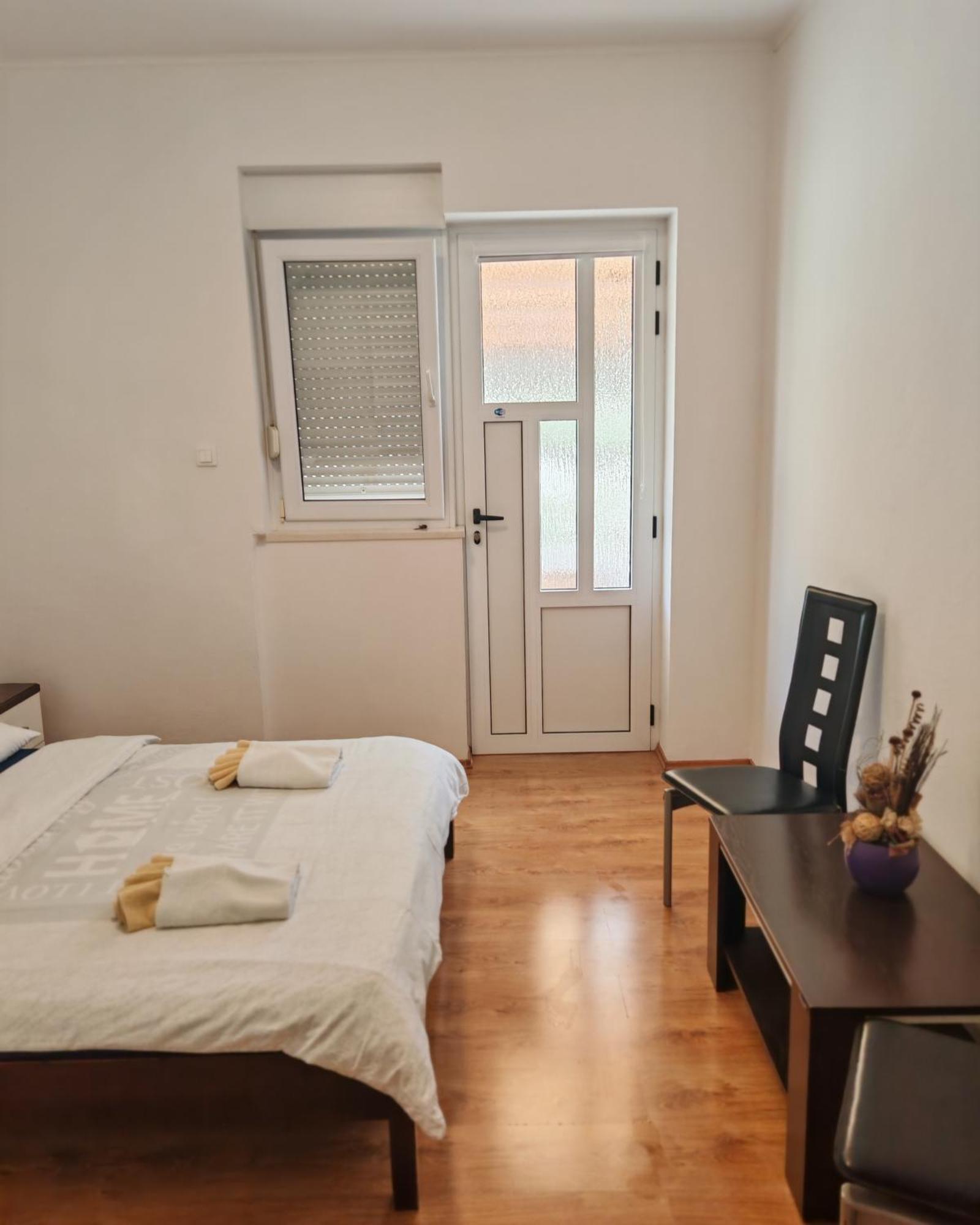 טרוגיר Rooms Carija מראה חיצוני תמונה