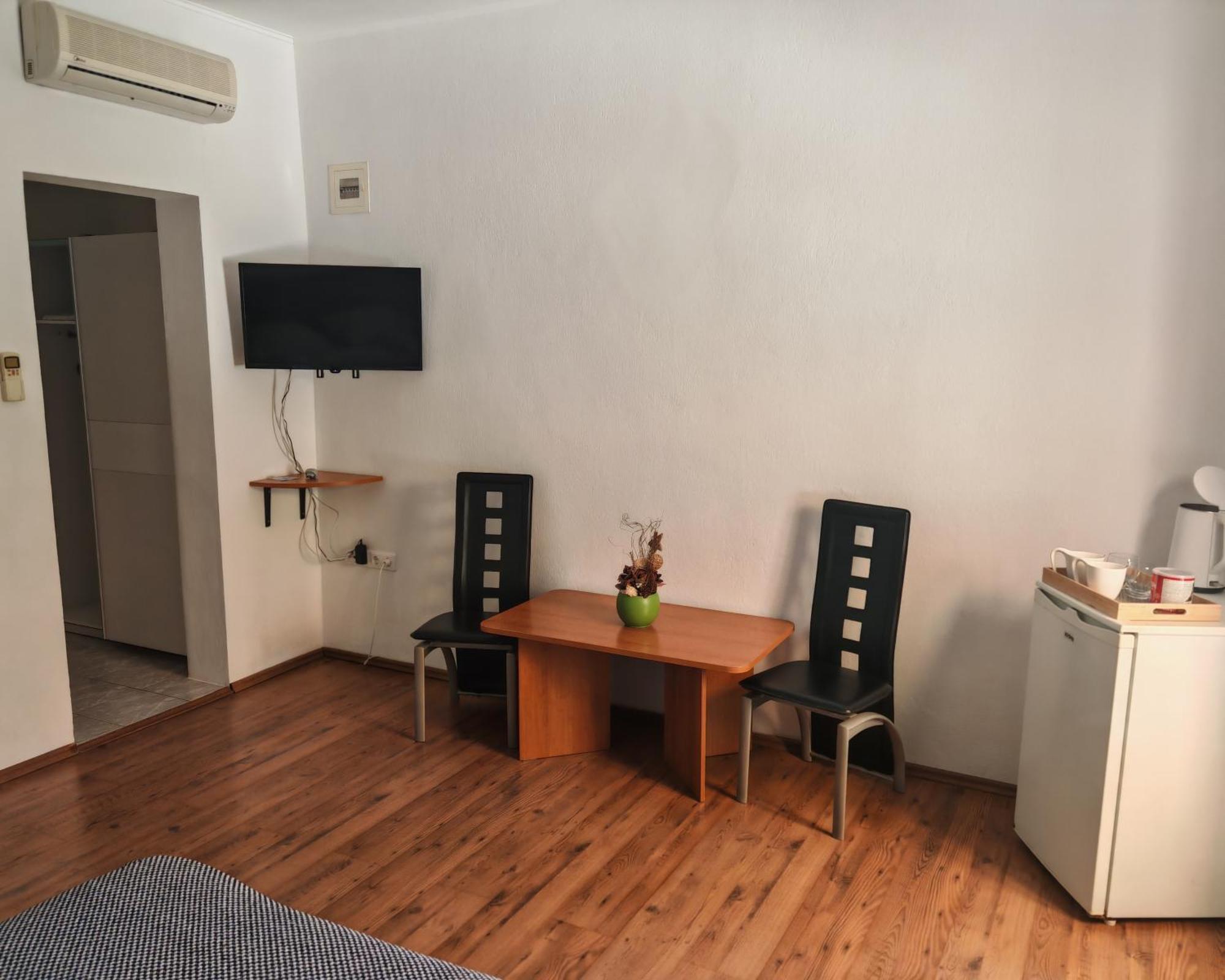 טרוגיר Rooms Carija מראה חיצוני תמונה